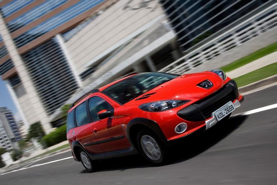  Peugeot 207 Escapade 2009 года  (фото 17 из 47)